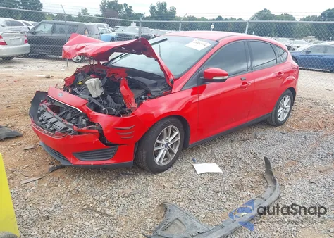 2015 Ford Focus Se z USA, uszkodzony, nr VIN 1FADP3K22FL354533